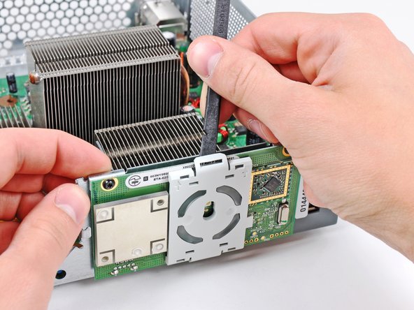 Xbox 360 Motherboard Replacement: step 36, image 1 of 3