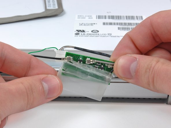 PowerBook G4 Aluminum 17" 1-1.67 GHz LCD Replacement: step 16, image 2 of 2