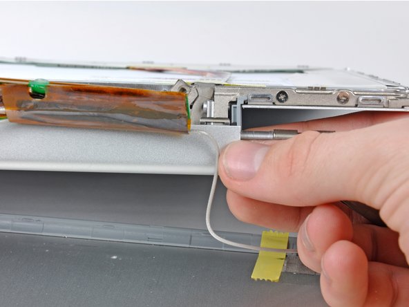 PowerBook G4 Aluminum 12" 1-1.5 GHz Front Display Bezel Replacement: step 74, image 2 of 2