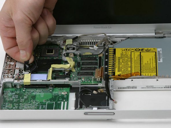 PowerBook G4 Aluminum 12" 867 MHz Bluetooth Replacement: step 40, image 1 of 1