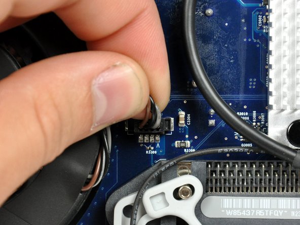 iMac G5 17" Model A1144 CPU Fan Replacement: step 17, image 1 of 1