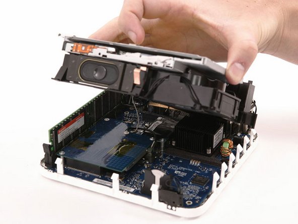 Mac mini (PowerPC) Storage Interface Board Replacement: step 8, image 1 of 1