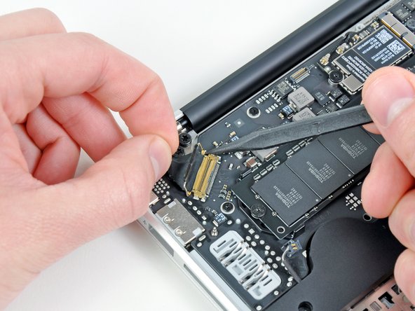 MacBook Air 13" Late 2010 Logic Board Replacement: step 20, image 2 of 2