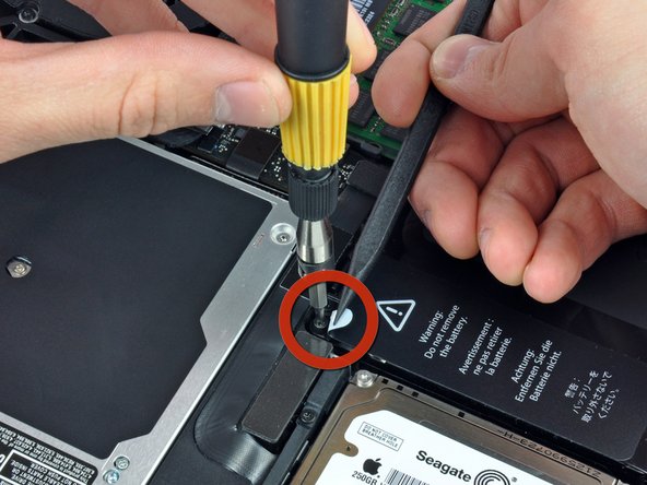 MacBook Pro 15" Unibody 2.53 GHz Mid 2009 Front Display Glass Replacement: step 5, image 1 of 1