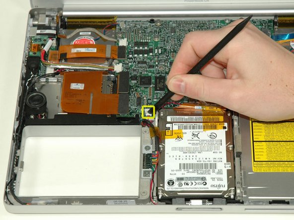 PowerBook G4 Aluminum 15" 1.5-1.67 GHz Battery Connector Replacement: step 11, image 1 of 1