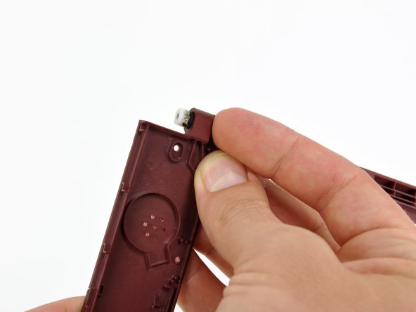 Nintendo DSi XL Hinges Replacement: step 39, image 1 of 2