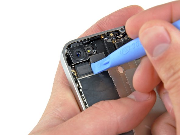 iPhone 4 Power & Lock Button Replacement: step 15, image 1 of 2