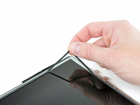 iPad 3G Front Panel Assembly Replacement: step 26, image 2 of 2