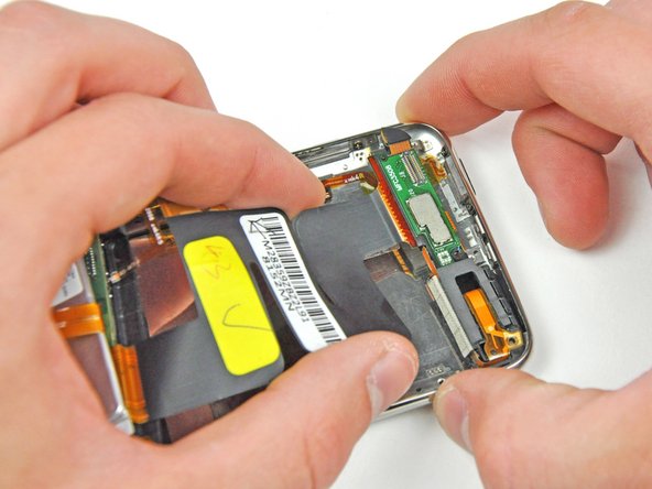 iPod Touch 2nd Generation Power/Volume Controls Replacement: step 28, image 1 of 2