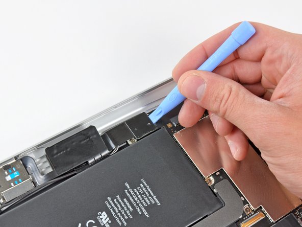 iPad 3G SIM Board Replacement: step 12, image 1 of 1