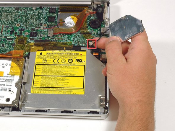 PowerBook G4 Aluminum 15" 1.67 GHz PRAM Battery Replacement: step 12, image 1 of 1