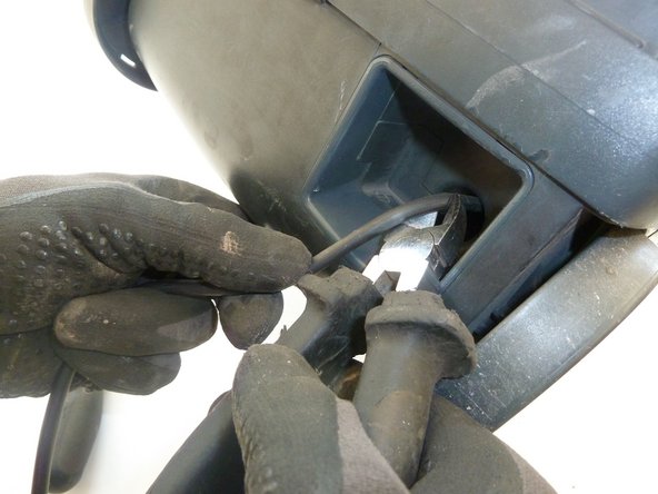 Vacuum Cleaner: step 4, image 1 of 1