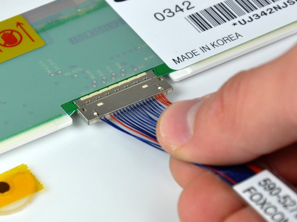 PowerBook G4 Aluminum 15" 1.5-1.67 GHz LCD Replacement: step 15, image 1 of 1