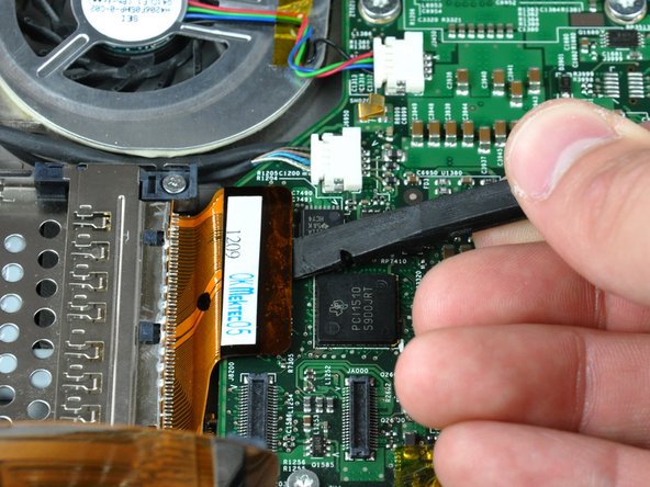 PowerBook G4 Aluminum 17" 1.67 GHz (High-Res) Battery Connector Replacement: step 36, image 1 of 1