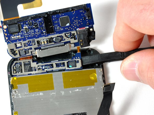 iPod Touch 1st Generation Logic Board Replacement: step 10, image 2 of 3