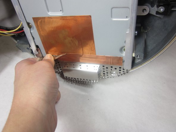 iMac G4 17 800 MHz EMC 1936 Drive Carrier Assembly Replacement: step 6, image 3 of 3