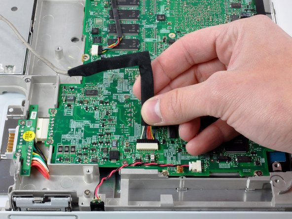 iBook G4 14" 1.42 GHz Optical Drive Replacement: step 23, image 1 of 1