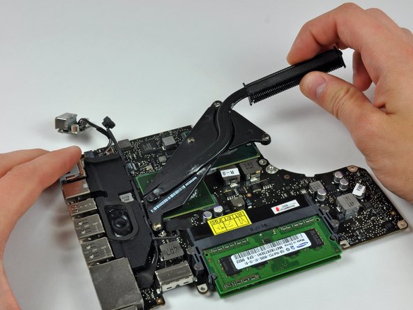 MacBook Pro 13" Unibody Mid 2010 Logic Board Replacement: step 21, image 1 of 1