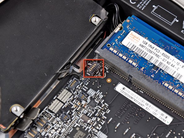 Mac Mini Mid 2010 Hard Drive Replacement: step 16, image 3 of 3