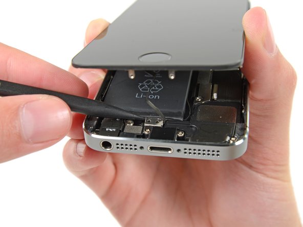 iPhone 5s Battery Replacement: step 8, image 1 of 3