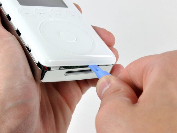 iPod 3rd Generation Logic Board Replacement: step 5, image 1 of 2