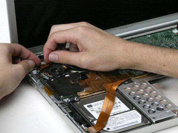PowerBook G4 Aluminum 17" 1-1.67 GHz Bluetooth Replacement: step 12, image 1 of 1