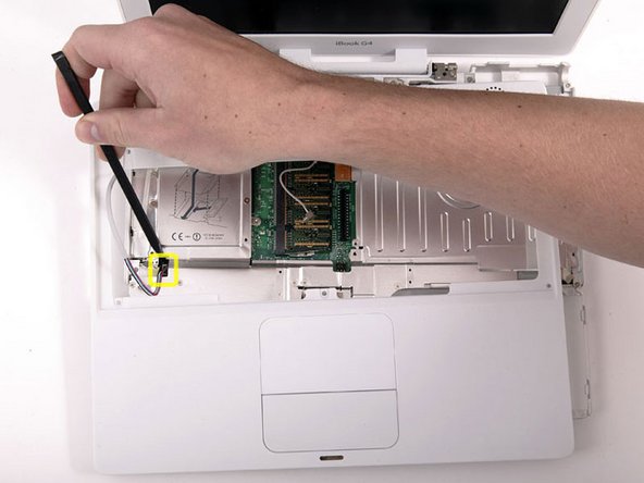iBook G4 12" 800 MHz-1.2 GHz Inverter/AirPort Cables Replacement: step 33, image 1 of 1