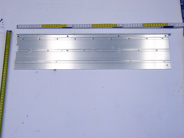 Toshiba 48L1443DG TV set, Removal of Backlights (LED): step 7, image 3 of 3