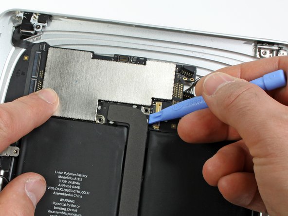 iPad Wi-Fi Battery Replacement: step 12, image 1 of 2