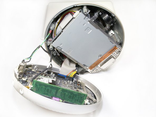 iMac G4 15" 700 MHz EMC 1873 PRAM Battery Replacement: step 6, image 2 of 2