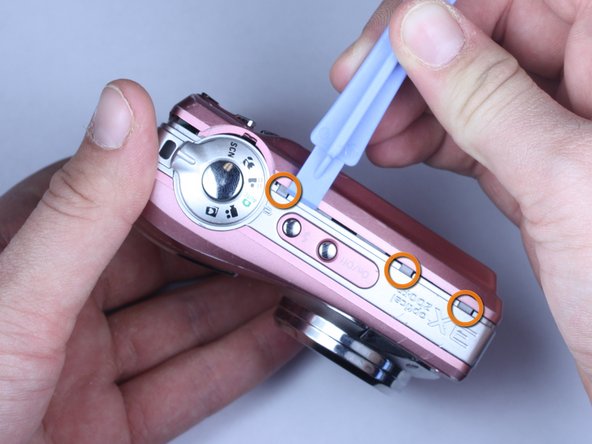 Disassembling Kodak Easyshare C813 Back Cover: step 7, image 3 of 3