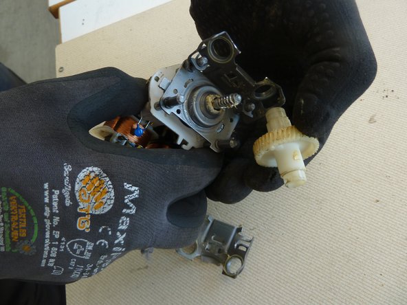 Hand Mixer: step 7, image 3 of 3