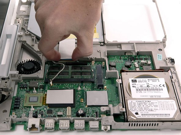 iBook G4 14" 933 MHz-1.33 GHz Logic Board Replacement: step 50, image 1 of 1