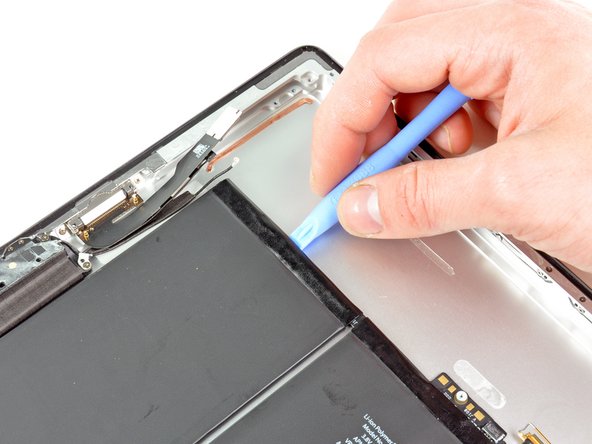 iPad 2 CDMA Speaker Assembly Replacement: step 45, image 1 of 2