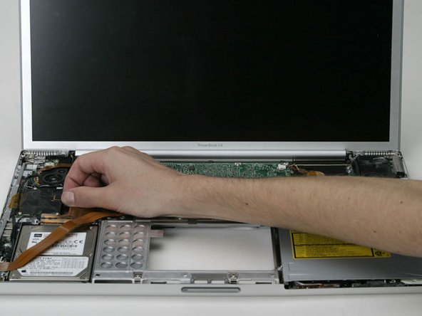 PowerBook G4 Aluminum 17" 1-1.67 GHz PC Card Cage Replacement: step 12, image 1 of 1