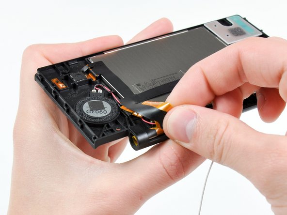 Nintendo DSi Upper LCD/Speakers Replacement: step 25, image 2 of 2