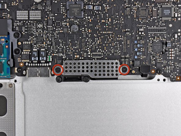 MacBook Pro 15" Unibody Mid 2010 Heat Sink Replacement: step 17, image 1 of 2