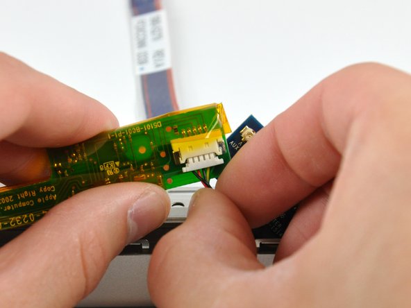 PowerBook G4 Aluminum 15" 1.5-1.67 GHz Display Data Cable Replacement: step 49, image 2 of 2