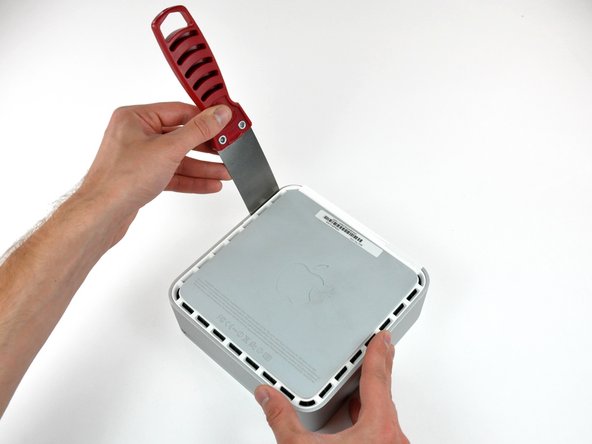 Mac mini Model A1176 Fan Replacement: step 2, image 2 of 3