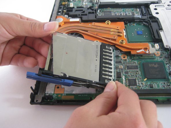 IBM ThinkPad T41 DC in power jack replacement: step 21, image 1 of 1