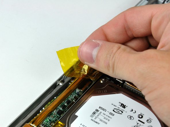 PowerBook G4 Aluminum 17" 1.67 GHz (High-Res) Lower Case Replacement: step 12, image 1 of 1