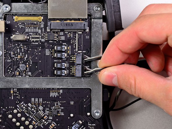 iMac Intel 21.5" EMC 2389 CPU Replacement: step 25, image 1 of 2