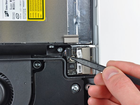 iMac Intel 21.5" EMC 2308 SD Board Replacement: step 10, image 2 of 2