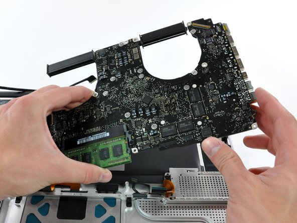 MacBook Pro 15" Unibody Late 2008 and Early 2009 Upper Case Replacement: step 27, image 2 of 2