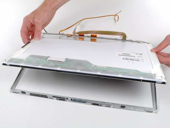 MacBook Pro 17" Models A1151 A1212 A1229 and A1261 LCD Replacement: step 33, image 1 of 1