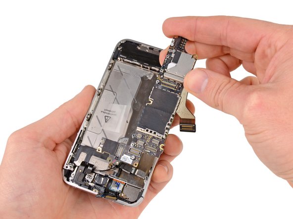 iPhone 4S Display Assembly Replacement: step 24, image 1 of 1
