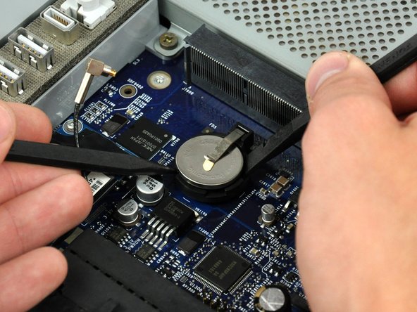 iMac G5 17" Model A1058 PRAM Battery Replacement: step 7, image 1 of 1