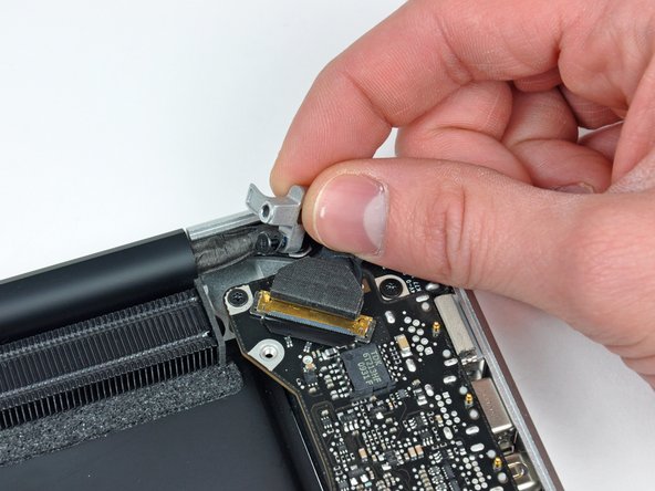 MacBook Pro 15" Unibody Mid 2009 Upper Case Replacement: step 20, image 2 of 2