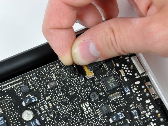 MacBook Unibody Model A1278 Front Display Glass Replacement: step 9, image 1 of 2