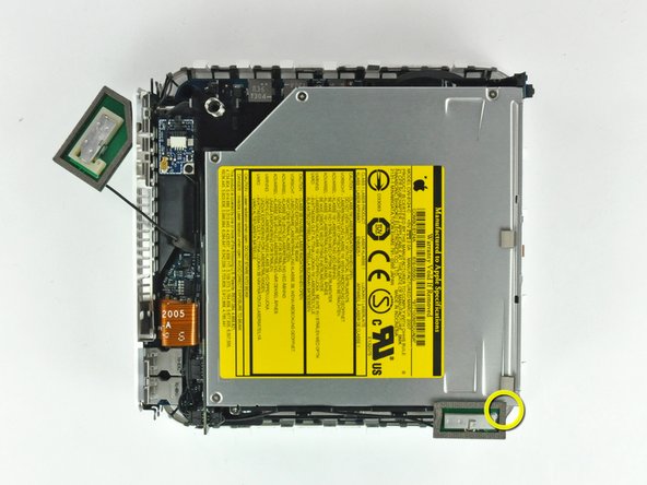 Mac mini Model A1176 Optical Drive Replacement: step 12, image 1 of 2